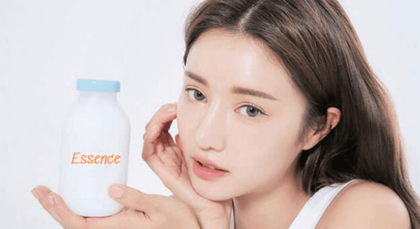 Tinh chất essence giúp nuôi dưỡng làn da.