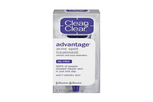 Clean & Clear sản phẩm trị mụn với 2% salicylic - bôi kem trị mụn khi nào
