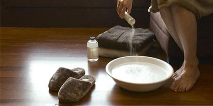 Dung dịch vệ sinh đem đến cảm giác thoải mái. - nước rửa phụ khoa