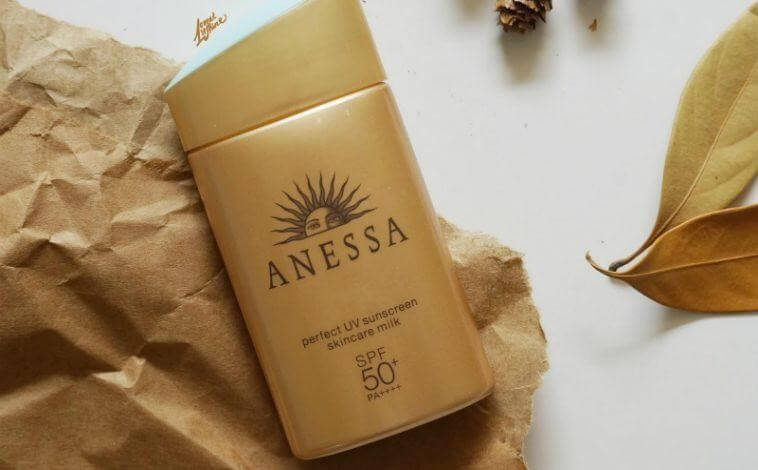 Kem chống nắng Anessa Perfect UV.
