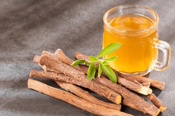 Rễ cam thảo có chứa nhiều thành phần làm sáng da
