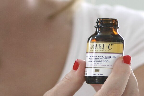 Serum có chứa 4% hydroquinone của Obagi giúp đem đến làn da tươi sáng cho bạn