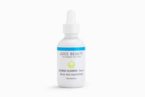 Serum trị mụn có nguyên liệu hữu cơ an toàn.